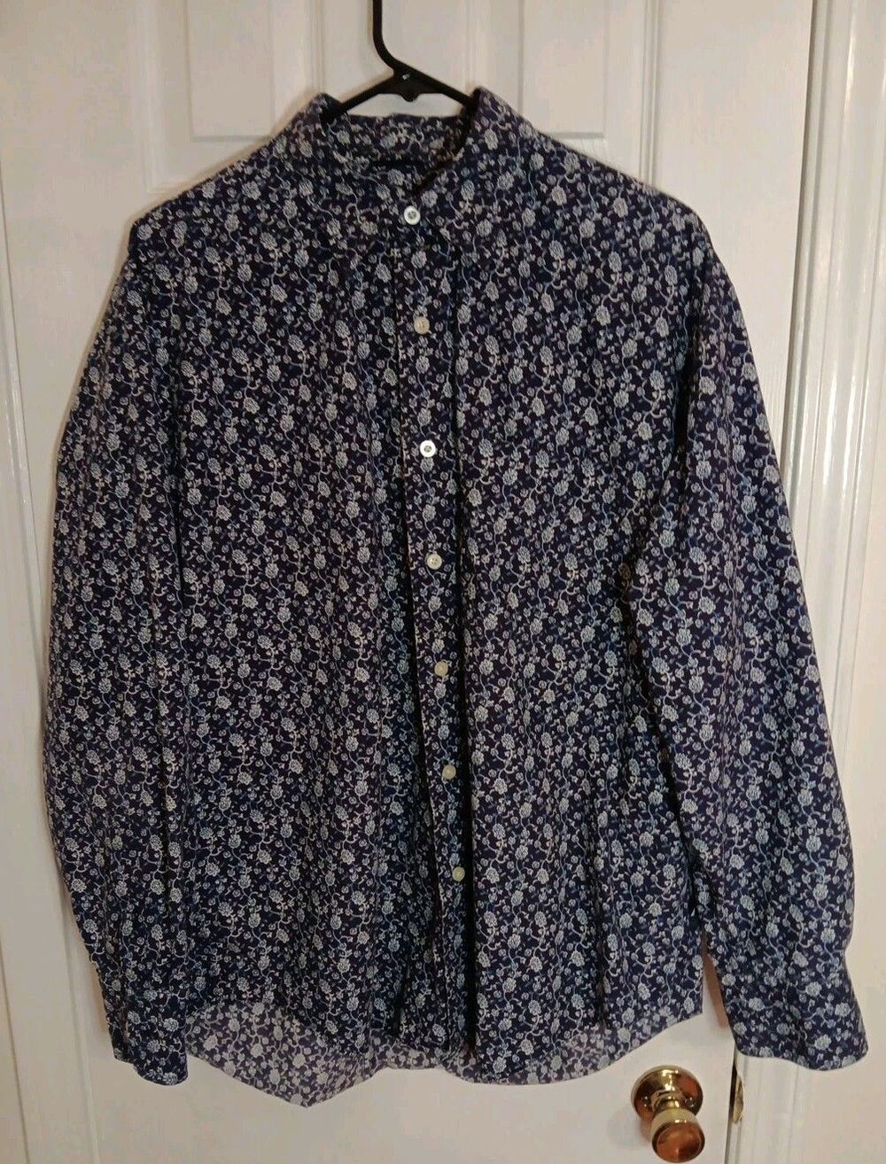 Nautica Men's Classic Allover Floral Button-Up Pocket Long Sleeve Shirt Navy L